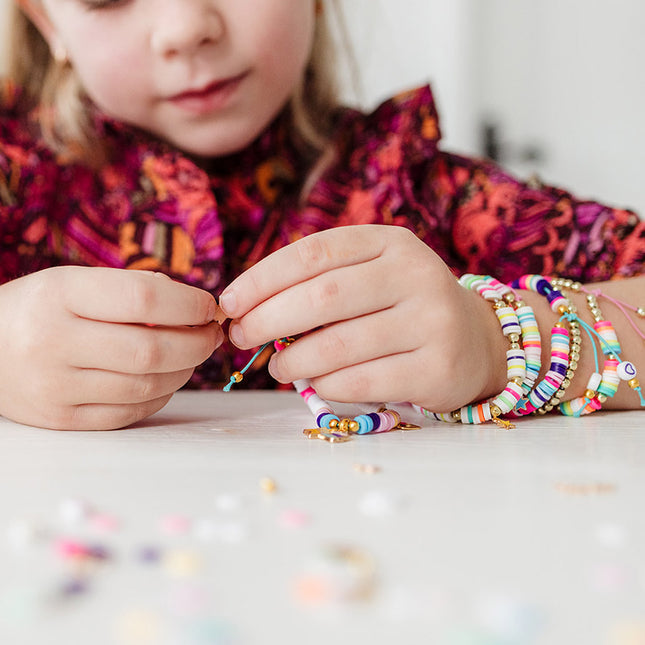 Diseña Y Brilla Haciendo Pulseras de la Suerte