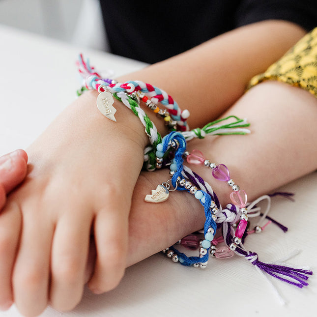 Diseña Y Brilla Haciendo Pulseras de la Amistad