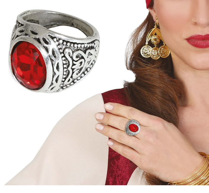 Anillo de plata con rubí rojo