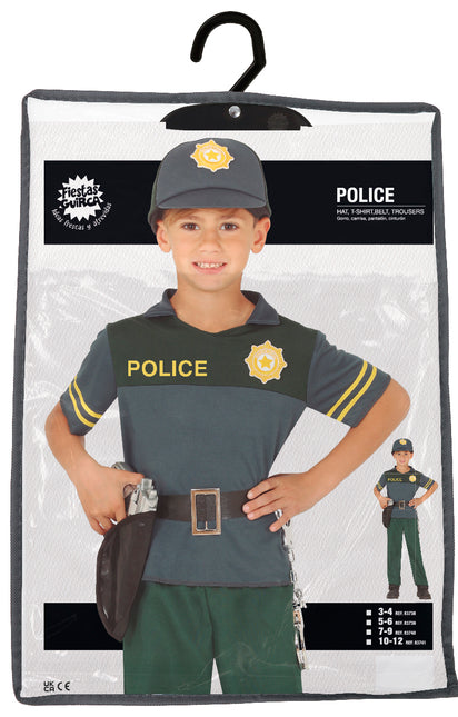 Chicos con traje de policía