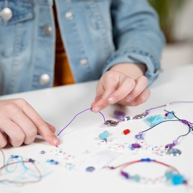 Fabricación de pulseras con letras de Frozen