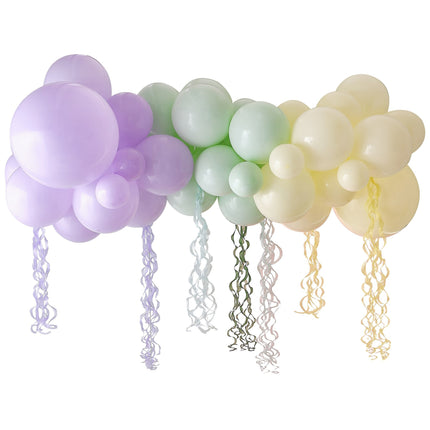 Arco de Globos de Colores con Borlas