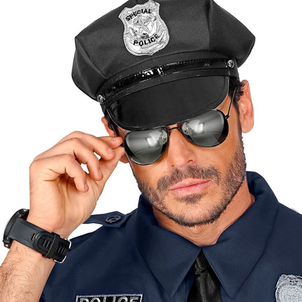 Policía de gafas