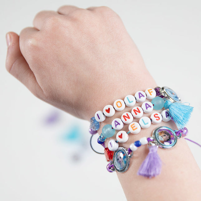 Fabricación de pulseras con letras de Frozen