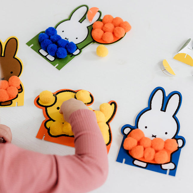 Pasta para pompones Miffy